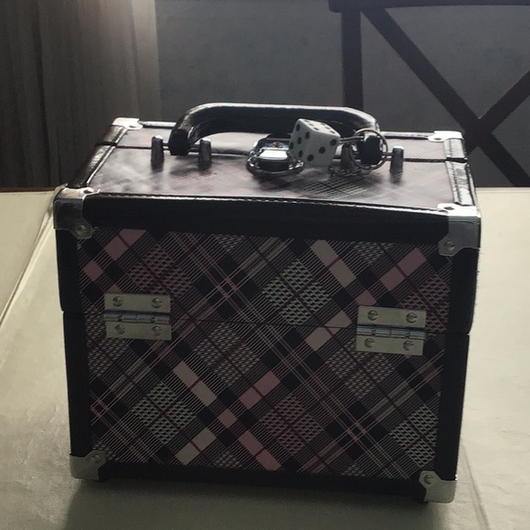 Caboodles carrying case - Picture 11 of 12